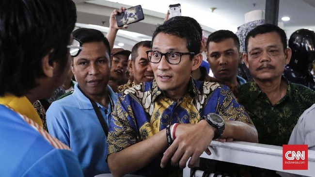 Calon Wakil Presiden Sandiaga Uno berambisi menaikkan pemasukan negara dari kegiatan ekonomi kreatif ke atas Rp1.000 triliun kalau terpilih dalam Pilpres 2019.