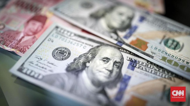 Di buka di level Rp14.862 per dolar AS, rupiah terus bergerak melemah pada perdagangan pagi ini ke level Rp14.878 per dolar AS.