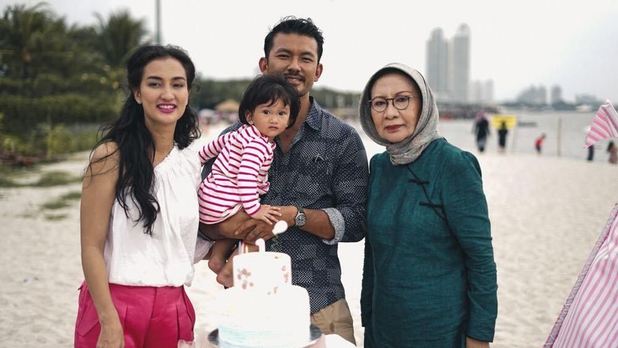 Diperiksa Kasus Ratna Sarumpaet, Atiqah Hasiholan Bungkam Atiqah Hasiholan bungkam saat menjalani pemeriksaan terkait kasus hoax Ratna Sarumpaet.