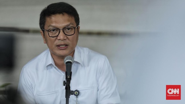 Dua tersangka pelaku penembakan peluru nyasar di DPR, IAW dan RMY, menurut polisi, berstatus Pegawai Negeri Sipil Kementerian Perhubungan.