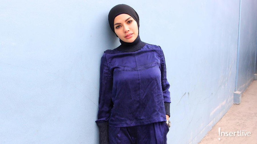 Nikita Mirzani diketahui mengasuransikan tubuhnya hingga Rp4 Miliar. Tak ada maksud khusus, Niki mengaku hanya iseng saja.