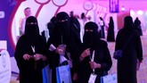 FOTO: Arab Saudi Gelar Bursa Kerja Khusus Perempuan Arab Saudi berusaha menggenjot tenaga kerja wanita mereka dari 22 persen jadi 30 persen pada 2030, untuk itu mereka menggelar bursa kerja khusus perempuan.