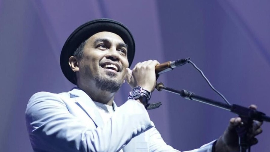 Cara Glenn Fredly untuk belajar berbahasa Inggris ternyata diawali dari hobi.