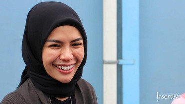 img-title Unggah Foto Pakai Turban, Nikita Mirzani Akan Lepas Hijab ?