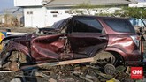 FOTO: Mobil dan Motor Korban Gempa Palu yang 'Ditelanjangi' Sejumlah kendaraan baik mobil dan motor yang terkena bencana gempa dan tsunami di sekitar Palu Grand Mall menjadi korban orang-orang tidak bertangung jawab.