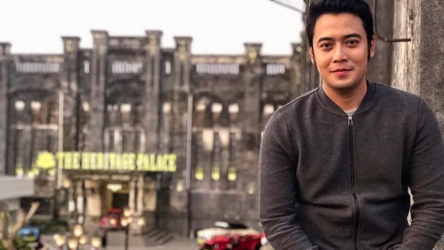 Pengacara Kris Hatta dengan tidak sengaja mengatakan jika tidak pernah terjadi pernikahan antara Hilda Vitria dan Kris Hatta.