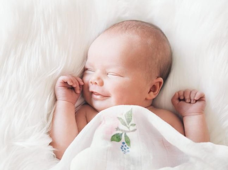 Bunda akan melahirkan bayi laki-laki? Ada baiknya melihat 30 nama bayi laki-laki bermakna tampan dan menawan ini.