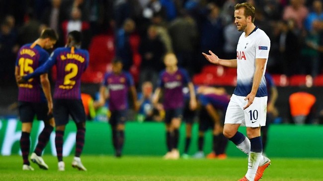 FOTO: 'Magi' Messi Bawa Barcelona Kecundangi Tottenham