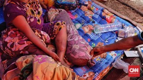 'Bahaya Tersembunyi' Jadi Perempuan Pengungsi di Indonesia