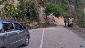 BNPB: Bantuan Korban Gempa Palu Masih Terkendala Akses Jalan