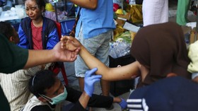 Kisah Dokter Minum Infus di Tengah Kesulitan Air di Palu