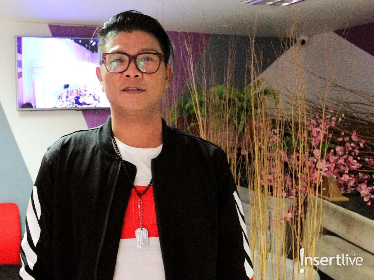 Andika mengakui menjalani proses Ta'aruf bersama calon istri kelimanya&comma; Evi&comma; saat ditemui di studio Trans TV&comma; Jakarta &lpar;3&sol;10&rpar;&period;