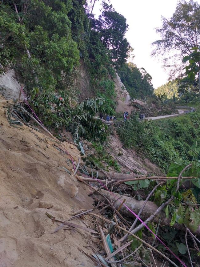 Contoh Soal Pilihan Ganda Tentang Gempa Bumi