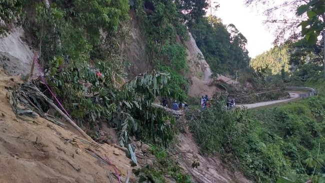 Peneliti Geologi Kegempaan LIPI Danny Hilman mengatakan Kalimantan relatif lebih aman dibandingkan dengan pulau lainnya.