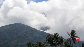 VIDEO: Gunung Gamalama Erupsi, Warga Diminta Tetap Tenang