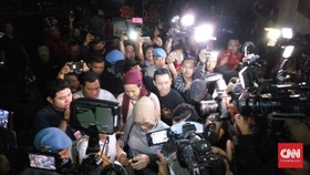 Ratna Sarumpaet Bungkam Saat Tiba di Mapolda Metro Jaya