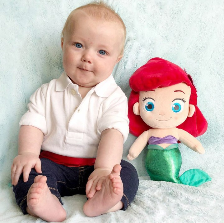 <p>Pangeran Eric dan Ariel dari 'The Little Mermaid' udah pose oke nih. (Foto: Instagram/toystorydad)</p>
