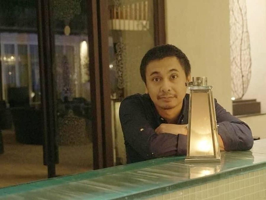 Baru-baru ini publik tengah dihebohkan dengan kabar artis yang mengalami kejadian mistis.