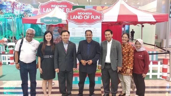 Strategi 'Kolam Tetangga' Menpar melalui Changi Airport
