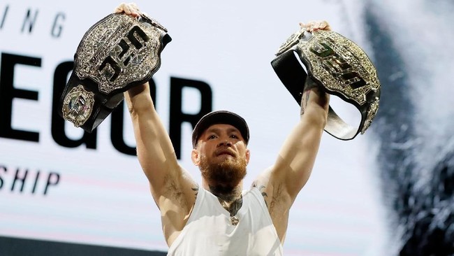 Manajer Khabib Nurmagomedov, Ali Abdelaziz, mengklaim Conor McGregor sebagai penakut karena naik ke kelas welter dan menghindari Justin Gaethje.