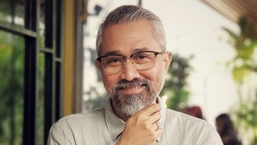 img-title Perjalanan Spiritual Lukman Sardi hingga Video Ciuman Zara-Niko Jadi Sorotan