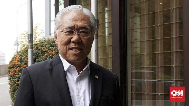 Enggar mengaku tak ada urusan soal izin yang keluar dari Kementerian Perdagangan dengan Bowo, yang juga anggota Komisi VI DPR.