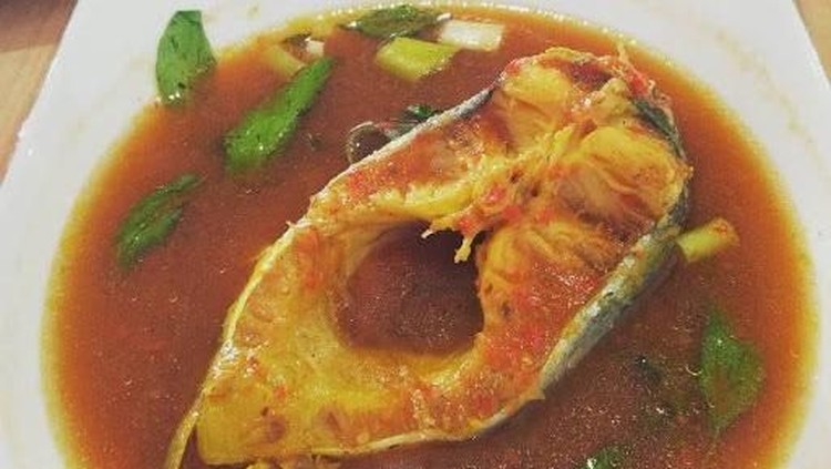 Kesegaran kuahnya, serta pedas asam rasa pindang patin sangat khas hidangan Melayu.