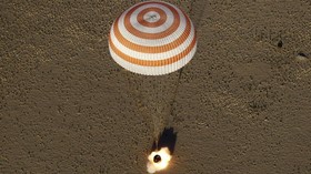 FOTO: Awak The Soyuz MS-08 Kembali ke Bumi