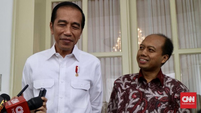 Keinginan Humas BNPB Sutopo Purwo Nugroho bertemu Jokowi terwujud siang tadi di Istana Bogor. Jokowi memuji Sutopo dengan menyebutnya sosok yang menginspirasi.