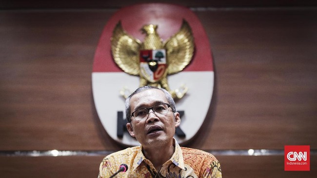 Capim KPK Petahana Alexander Marwata mengaku dirinya bukan titipan siapapun, namun ia tak menutup kemungkinan jika mendapat dukungan dari pejabat.