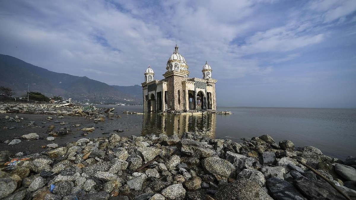 FOTO: Rupa Masjid Kebanggaan Palu Pascatsunami