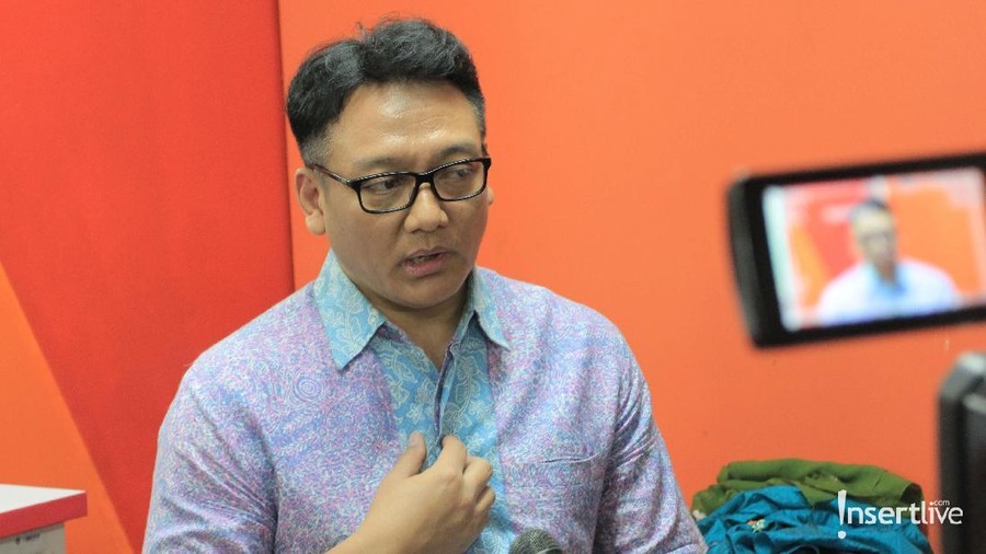 Kapten Ricoseta Mafella, pilot yang selamat dari gempa Palu menceritakan pengalamannya mendengar suara Tuhan saat kejadian.