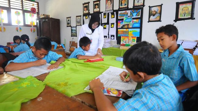 10 Ucapan Selamat Hari Guru Nasional