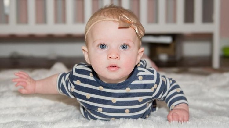 10 Makanan untuk Meningkatkan Kekuatan Otak Bayi Apakah Bunda ingin membesarkan bayi yang pintar dan cerdas? Bisa coba 10 makanan untuk meningkatkan kekuatan otak bayi ini ya.