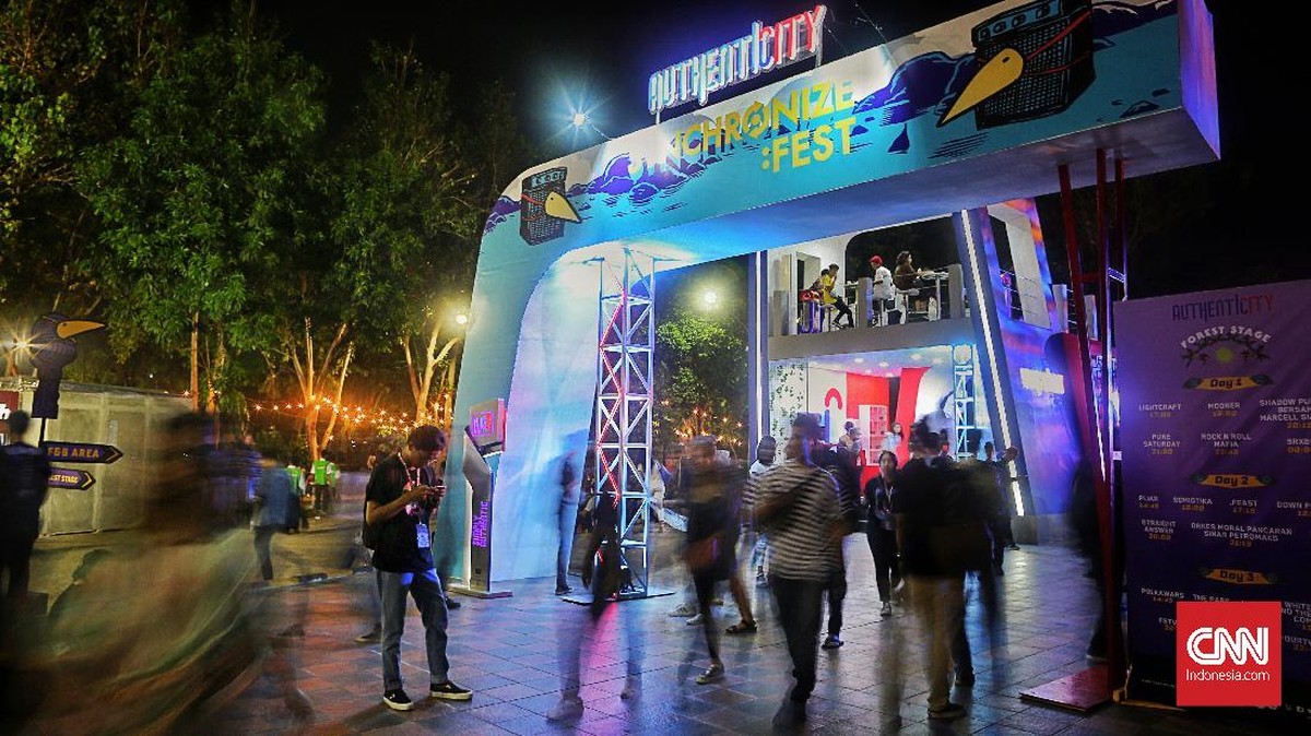 FOTO: Dari Dangdut Sampai Mandi Air di Synchronize Fest 2018