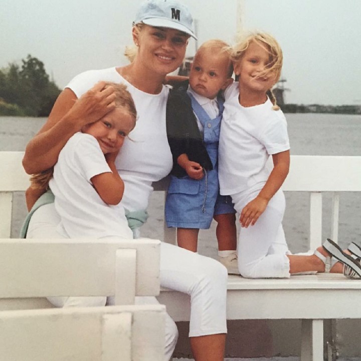 <p>Bahkan kini sang anak bungsu dan laki-laki satu-satunya, Anwar Hadid juga mengikuti jejak kakak- kakak perempuannya jadi model. (Foto: Instagram/yolanda.hadid)  </p>