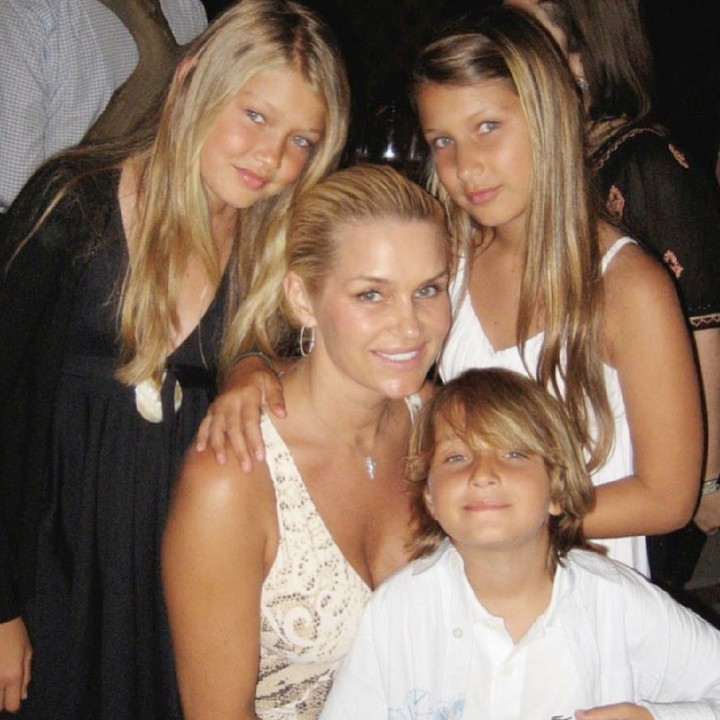 <p>Tumbuh dewasa, bakat model anak-anak Yolanda mulai terlihat. (Foto: Instagram/yolanda.hadid)</p>
