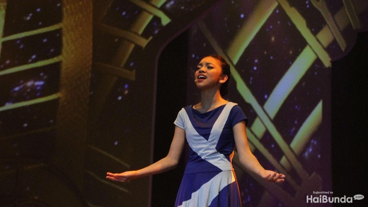 Penyanyi cilik Naura, dapat segudang ilmu dan pengalaman tentang musikal lewat beasiswa Broadway di New York, AS.