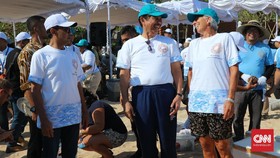 Bos IMF Tanam Terumbu Karang di Laut Bali