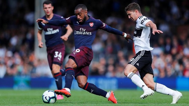 Arsenal meraih kemenangan kesembilan secara beruntun setelah mengalahkan Fulham 5-1 dalam lanjutan Liga Inggris di Stadion Craven Cottage, Minggu (7/10).