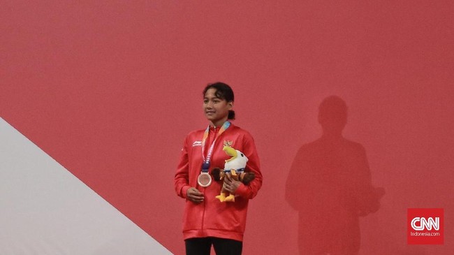 Atlet renang Indonesia, Syuci Indriani, meraih medali perunggu dalam nomor gaya bebas 200 meter S14 Asian Para Games 2018 di Stadion Akuatik GBK.
