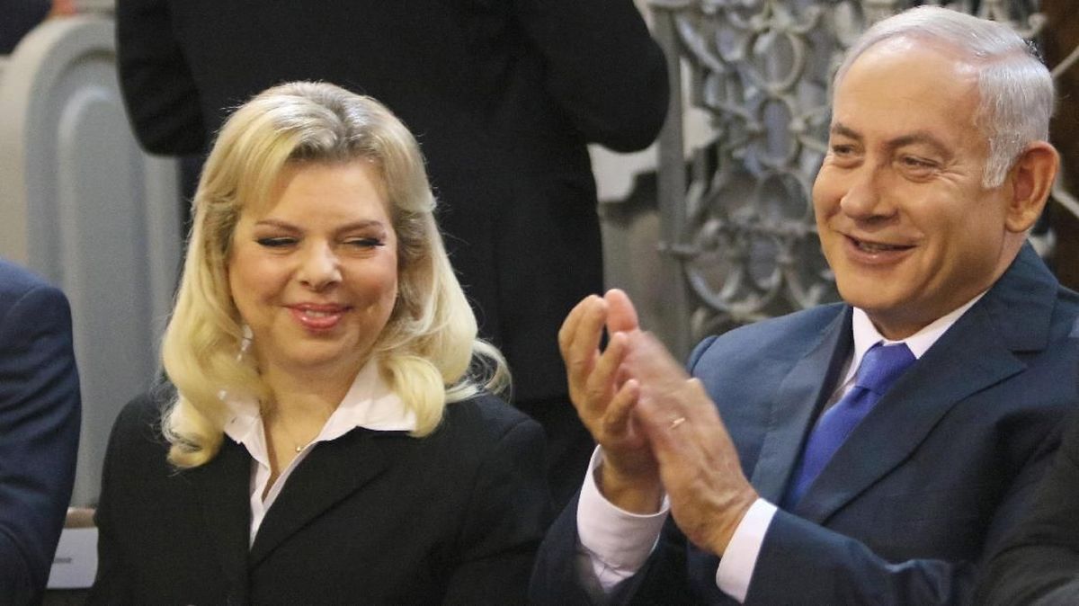 Anak Dipermalukan, Istri Netanyahu Curhat di Depan Melania Trump