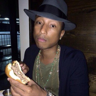 Tak Disangka, Pharrel Williams Lihai Lakukan Ritual Kecantikan Kulit