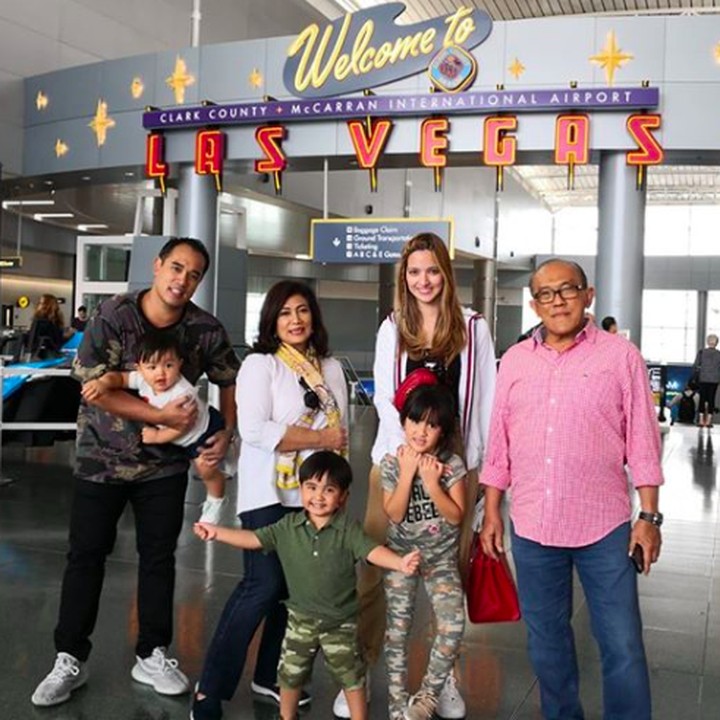 <p><em>Family time</em>. Aburizal Bakrie dan istri, serta anak, mantu, dan cucu tercinta liburan di Las Vegas, Amerika Serikat. (Foto: Instagram/ @ardibakrie)  </p>