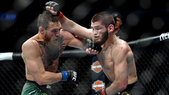 Mantan juara kelas bantam yang juga bintang WWE, Ronda Rousey, menilai Khabib Nurmagomedov dan Conor McGregor tidak perlu mendapatkan perlakuan khusus.