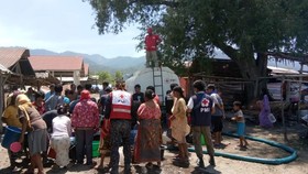 PMI Kerahkan 20 truk Tangki Air untuk Korban Gempa Palu