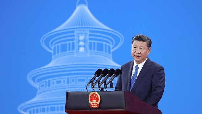 Presiden China Xi Jinping meminta eks CEO Starbucks Howard Schultz untuk membantu mempromosikan perdagangan antara China dan AS.
