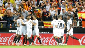 Valencia Kirim Maskot Jadi Mata-mata di Markas Barcelona