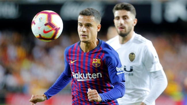 Posisi Barcelona di puncak klasemen sementara La Liga Spanyol 2018/2019 digeser Sevilla setelah bermain imbang 1-1 dengan Valencia.