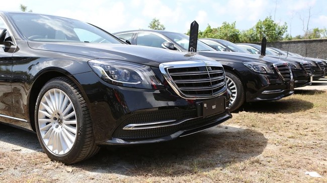 Mobil-mobil untuk mengangkut para tamu IMF - World Bank tak boleh sembarangan. Sebanyak 48 unit Mercedes-Benz disiapkan untuk melayani petinggi-petinggi negara.